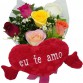 MB09-Mini Buquê 6 Rosas Coloridas+Coração Grande "Eu Te Amo" 62x34