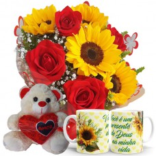 MB21-Mini buquê com 4 Rosas Vermelhas e 4 Girassóis+Urso Coração Amor+Caneca "Vc é um presente de Deus..."